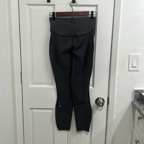 LULULEMON Leggings - Picture 3 of 5